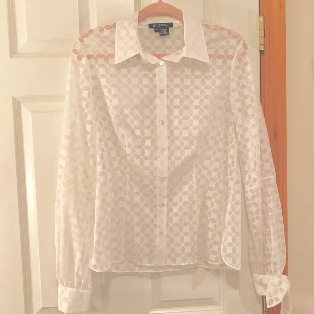 NWT, Etcetera Tailored Blouse with Tie Cuffs